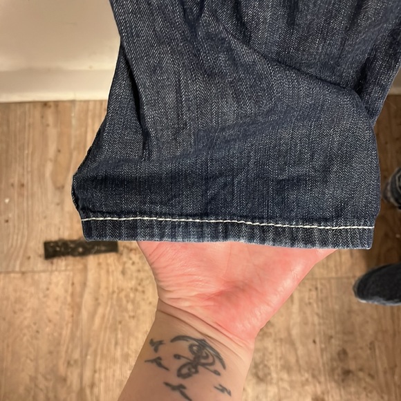 Size 27 true religion straight leg - Picture 4 of 7
